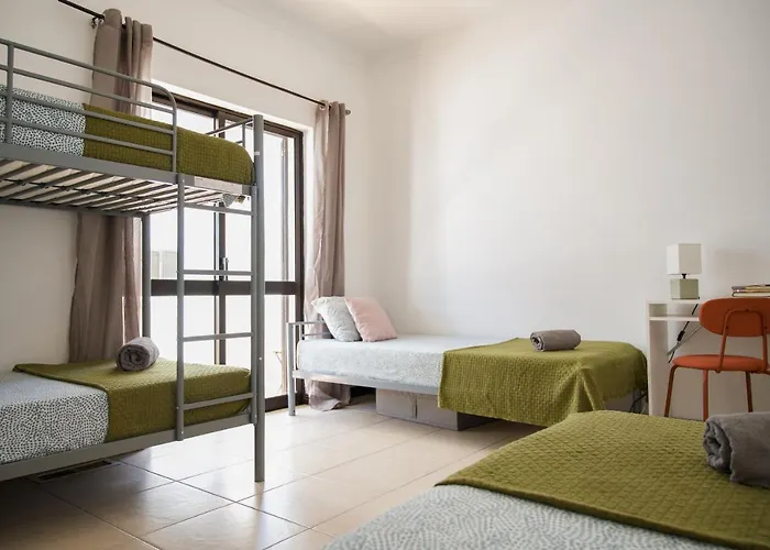 Bed & Breakfast Wakeup *